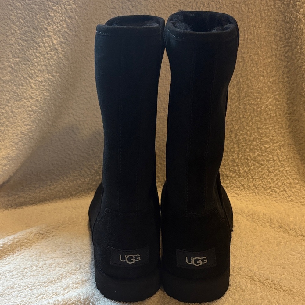UGG Women’s boots-size 8!